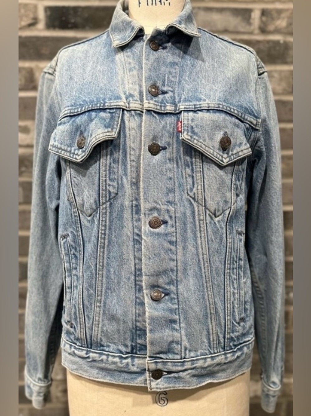 Vintage Levi’s 70506-0214 Made in USA Denim Trucker Jacket Type III 38R